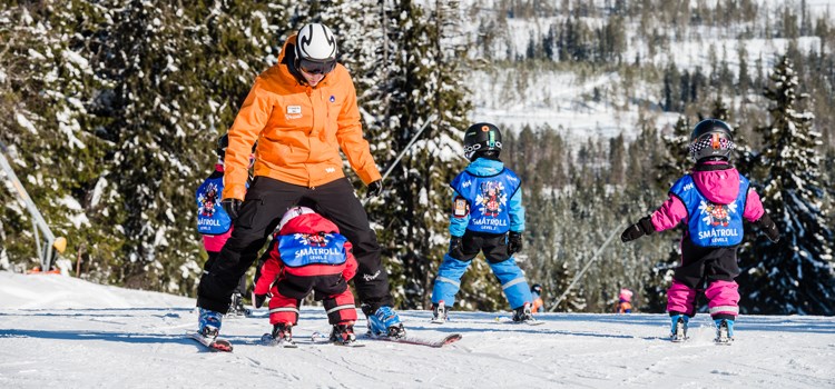 Children Age 6 8 Kläppen Ski Resort Children S Ski School Age 6 8