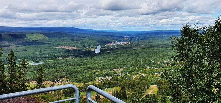 Vertical challange i Kläppen men vacker utsikt över Sälenfjällen. Tuff löpning i fjällmiljö