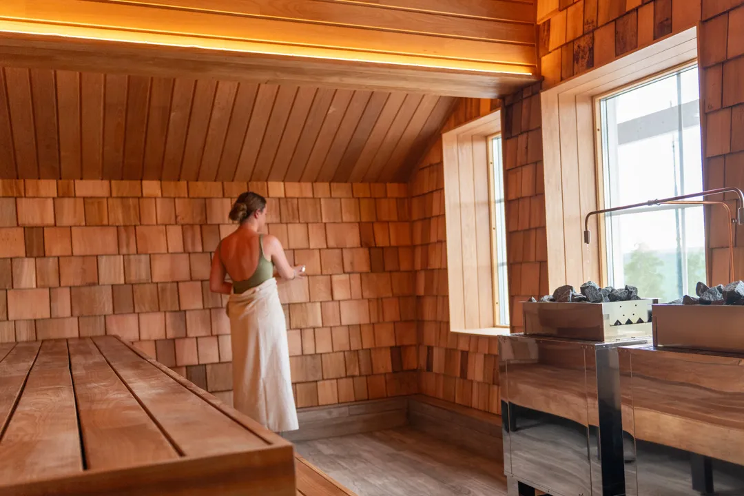 En kvinna inne på Spa Kurbits