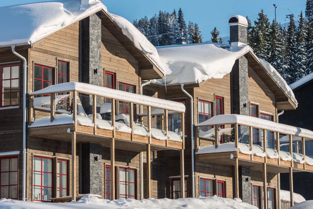 Stugby mitt i pisten